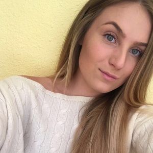 Meet your Posher, Annie